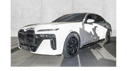 Gebraucht 2025 BMW i7 Sport Line Limousine | 129.000 €