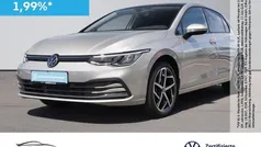 Silber Gebraucht 2024 VW Golf VIII Move Limousine | 30.739 € (Fairer Preis)