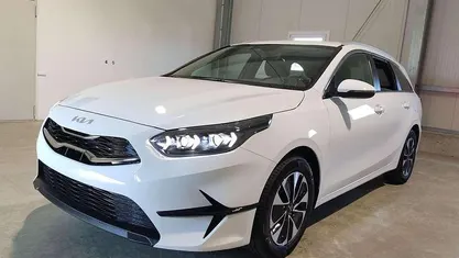 Gebraucht 2024 Kia Ceed Sportswagon Kombi | 24.490 € (Guter Preis)