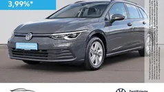 Gebraucht 2023 VW Golf VIII Life Kombi | 25.480 € (Fairer Preis)