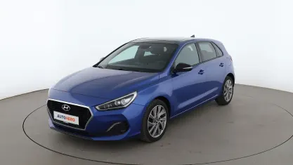 Gebraucht Hyundai i30 Passion Plus 140 PS (102 kW) 2019 Blau Limousine