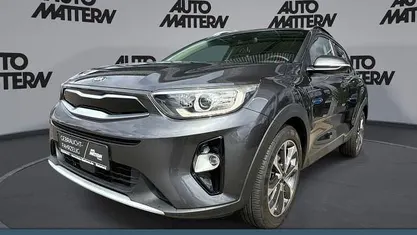 Grau Gebraucht 2018 Kia Stonic Spirit SUV | 15.890 € (Fairer Preis)