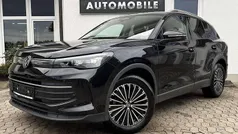 Deep black perleffekt Gebraucht 2024 VW Tiguan Life SUV | 33.979 € (Fairer Preis)