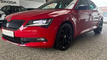 Gebraucht Skoda Superb SportLine 150 PS (110 kW) 2019 : velvetrot metallic Limousine