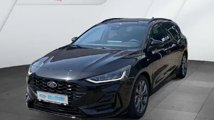 Obsidianschwarz metallic Gebraucht 2024 Ford Focus ST-Line X Kombi | 25.790 € (Fairer Preis)