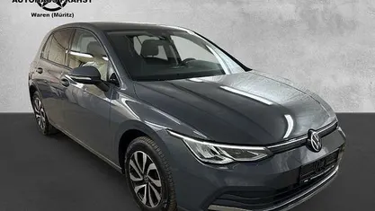 Gebraucht VW Golf VII Active 150 PS (110 kW) 2021 Kleinwagen