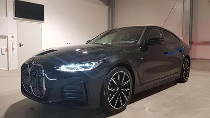 Saphir schwarz metallic Gebraucht 2021 BMW 420 M Sport Coupé | 53.990 €