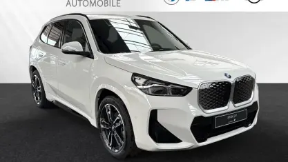 Neu BMW iX1 M Sport 150 kW (204 PS) 2026 Alpinweiß SUV
