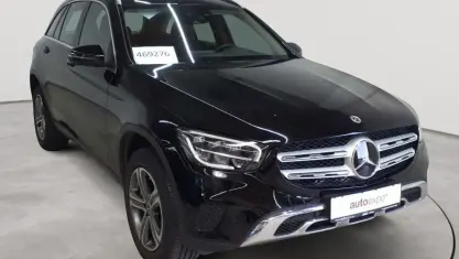 Gebraucht Mercedes GLC300e 194 PS (142 kW) 2021 Schwarz SUV