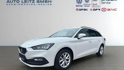 Weiß Gebraucht 2022 Seat Leon ST Style Kombi | 16.940 € (Fairer Preis)