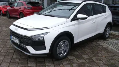Atlas white Gebraucht 2024 Hyundai Bayon Select SUV | 19.990 € (Fairer Preis)