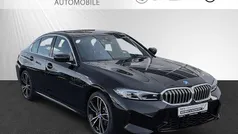 Saphirschwarz metallic Gebraucht 2024 BMW 330e M Sport Limousine | 45.500 € (Fairer Preis)