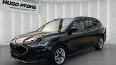 Schwarz Gebraucht 2022 Ford Focus Kombi | 17.340 € (Guter Preis)