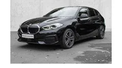 Schwarz Gebraucht 2022 BMW 118 Advantage Kleinwagen | 22.480 € (Fairer Preis)