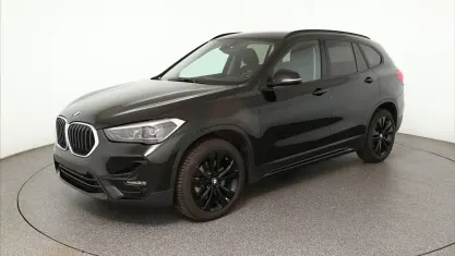 Gebraucht BMW X1 Sport Line 190 PS (139 kW) 2020 Saphirschwarz SUV