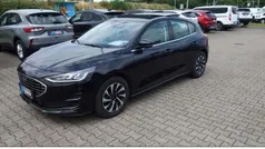 Schwarz Gebraucht 2024 Ford Focus Titanium Limousine | 22.779 € (Guter Preis)