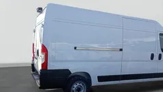 Weiß Gebraucht 2024 Citroën Jumper Van / Kleinbus | 32.799 € (Guter Preis)
