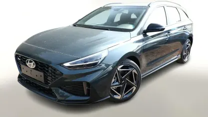 Neu Hyundai i30 N Line 150 PS (110 kW) 2026 Cypress green mineraleffekt Kombi