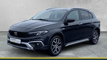 Schwarz Gebraucht 2022 Fiat Tipo Cross Limousine | 15.990 € (Fairer Preis)