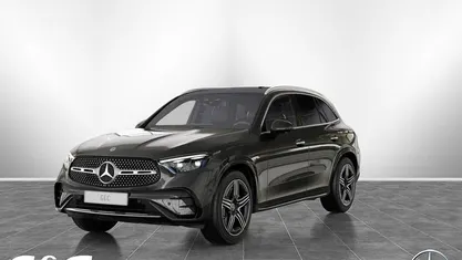 Gebraucht Mercedes GLC300 AMG 252 PS (185 kW) 2025 Manufaktur opalithweiß bright SUV