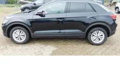 Deepblackperleffektmet c9x (schwarz)schwarz Gebraucht 2024 VW T-Roc Life SUV | 23.990 € (Guter Preis)