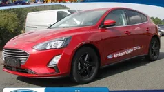Rot Gebraucht 2022 Ford Focus Cool & Connect Limousine | 19.490 € (Fairer Preis)