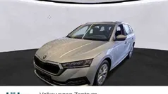 Brilliantsilber metallic Gebraucht 2021 Skoda Octavia First Edition Kombi | 21.980 € (Fairer Preis)