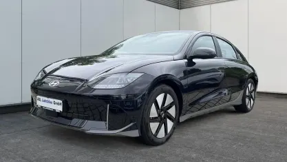 Gebraucht Hyundai Ioniq 6 111 kW (151 PS) 2023 Biophillic blue pearl Limousine