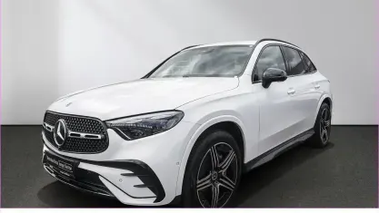 Gebraucht Mercedes GLC220 AMG 197 PS (144 kW) 2025 Weiß SUV