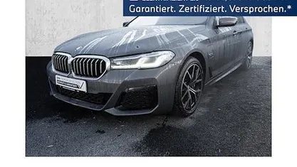 Gebraucht BMW 545e M Sport 394 PS (289 kW) 2021 Grau Limousine