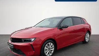Gebraucht Opel Astra Elegance 131 PS (96 kW) 2024 Peperoncino red Limousine