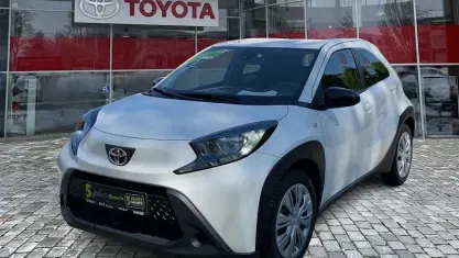 Second-hand Toyota Aygo X Play 72 CP (52 kW) 2022 SUV