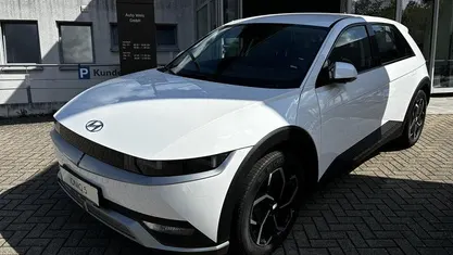 Weiß Gebraucht 2024 Hyundai Ioniq 5 Dynamiq SUV | 38.970 €