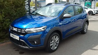 Gebraucht Dacia Sandero Expression 91 PS (66 kW) 2023 Blau Limousine