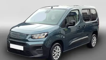 Usata Fiat Doblò 102 CV (75 kW) 2026 Blu Monovolume