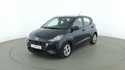 Gebraucht Hyundai i10 Trend 67 PS (49 kW) 2021 Grau Kleinwagen