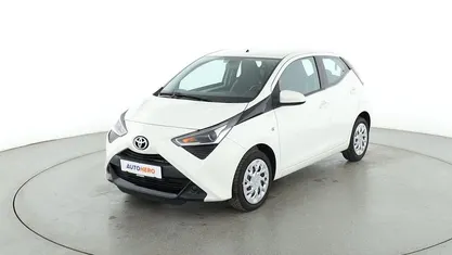 Weiß Gebraucht 2018 Toyota Aygo X-play Kleinwagen | 9.200 € (Fairer Preis)