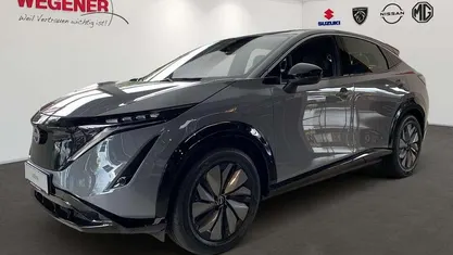 Ceramic gray Neu 2025 Nissan Ariya Basis SUV | 38.830 € (Guter Preis)