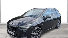 Gebraucht 2024 BMW 223 Active Tourer M Sport Van / Kleinbus | 42.690 €