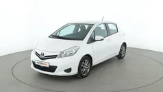 Weiß Gebraucht 2014 Toyota Yaris Edition Limousine | 8.690 € (Fairer Preis)