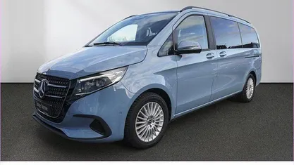 Gebraucht 2025 Mercedes V220 Style Van / Kleinbus | 61.750 € (Fairer Preis)