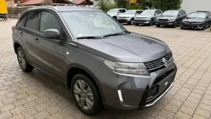 Neu Suzuki Vitara Comfort 110 PS (80 kW) 2026 Grau SUV