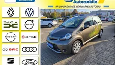 Bronzebraun mica metallic Gebraucht 2012 Toyota Aygo Cool Kleinwagen | 5.250 € (Fairer Preis)