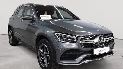 Gebraucht Mercedes GLC300e AMG line 194 PS (142 kW) 2022 Selenitgrau metallic SUV