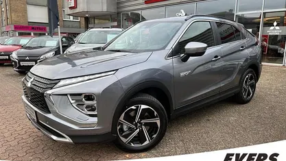 Gebraucht Mitsubishi Eclipse Cross Plus 98 PS (72 kW) 2024 Platinumgrau SUV
