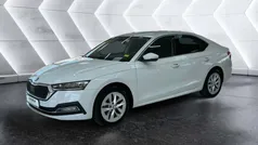 Weiß Gebraucht 2023 Skoda Octavia Style Kombi | 25.490 € (Guter Preis)