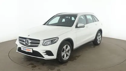 Weiß Gebraucht 2018 Mercedes GLC250 AMG line SUV | 28.850 € (Fairer Preis)