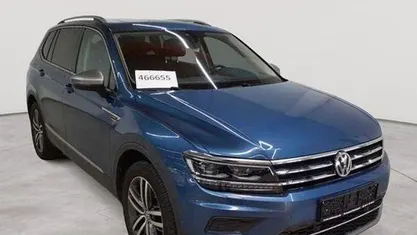Gebraucht VW Tiguan Allspace Highline 150 PS (110 kW) 2021 Blue silk metallic SUV