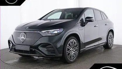 Second-hand Mercedes EQE300 AMG line 180 kW (245 CP) 2025 Verde SUV