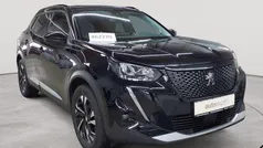 Perla nera metallic Gebraucht 2021 Peugeot 2008 Allure SUV | 15.990 € (Guter Preis)